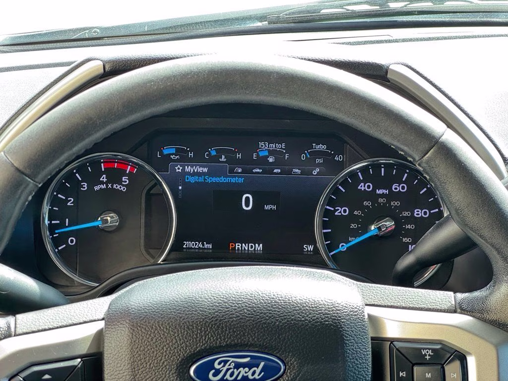 2020 White Metallic Ford Super Duty F-350 SRW Lariat 4X4 Truck