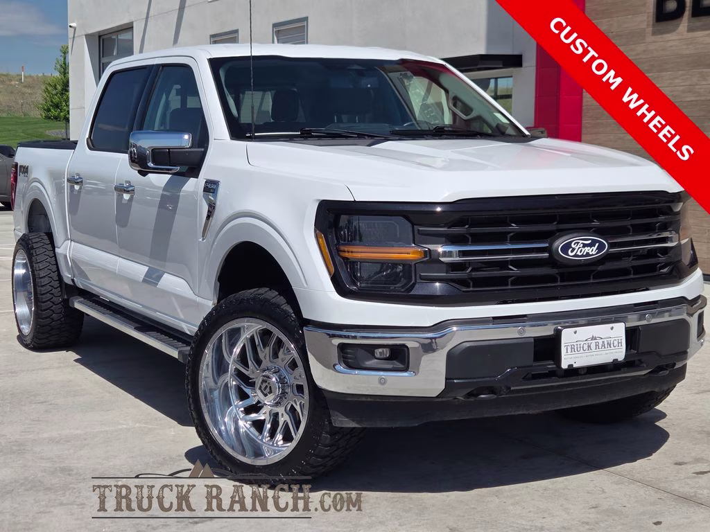 2024 Oxford White Ford F-150 XLT 4X4 Truck