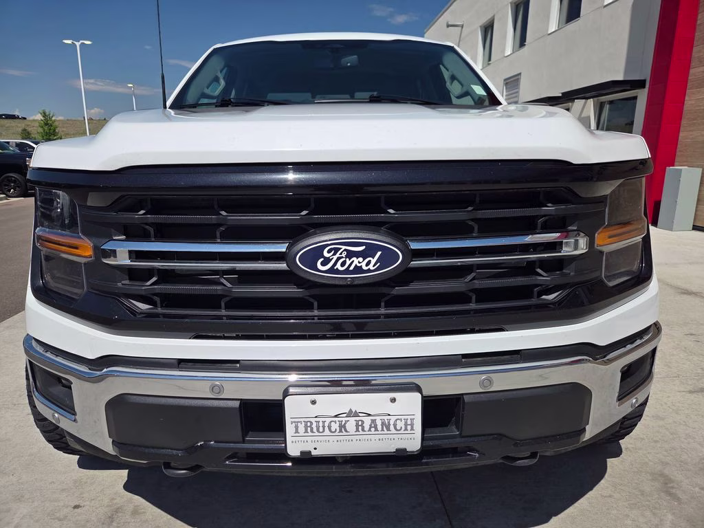 2024 Oxford White Ford F-150 XLT 4X4 Truck