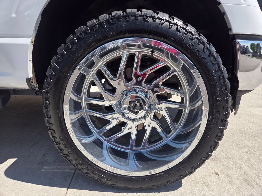 2024 Oxford White Ford F-150 XLT 4X4 Truck