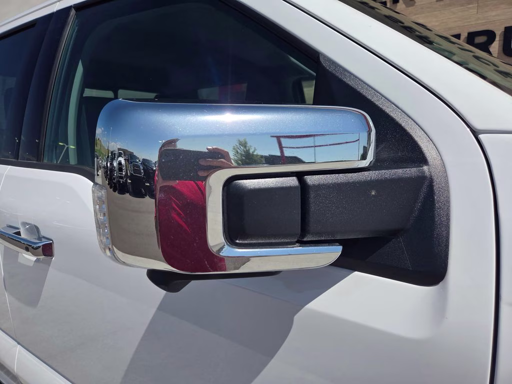 2024 Oxford White Ford F-150 XLT 4X4 Truck