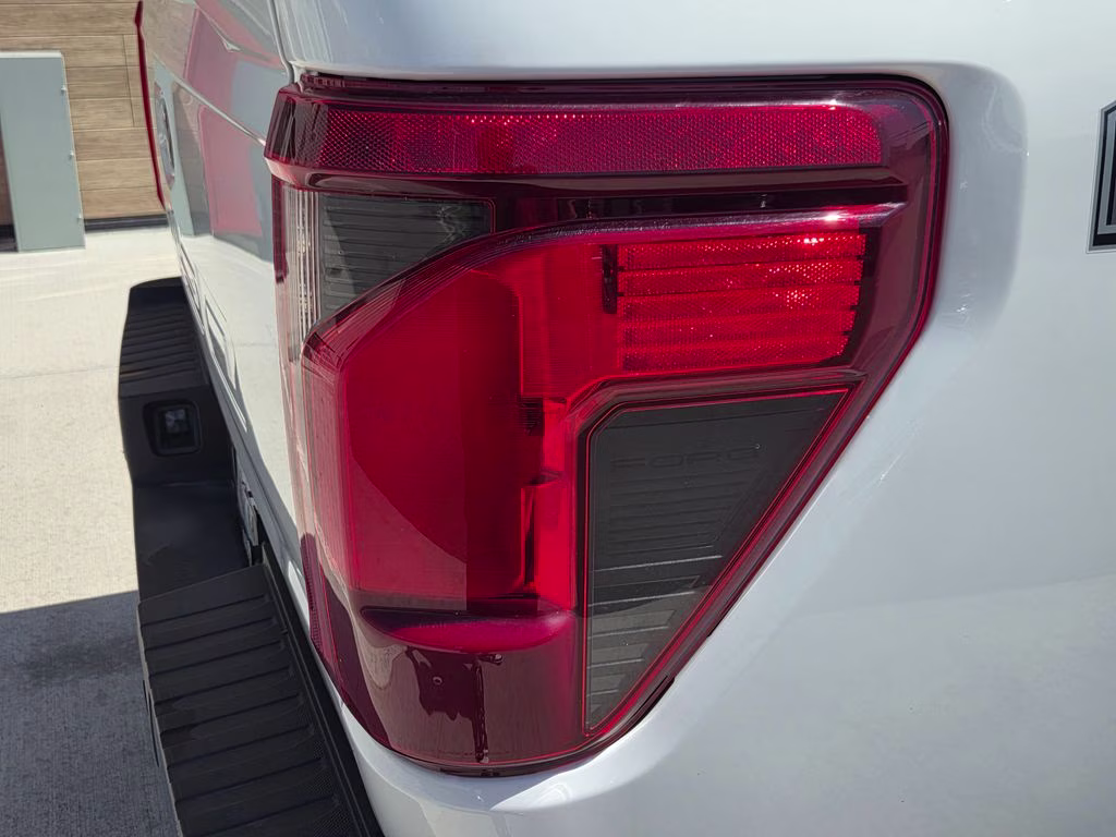 2024 Oxford White Ford F-150 XLT 4X4 Truck