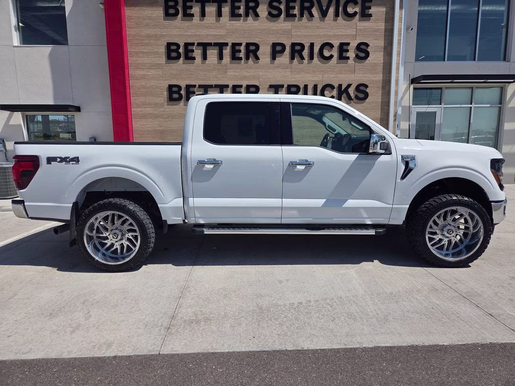 2024 Oxford White Ford F-150 XLT 4X4 Truck