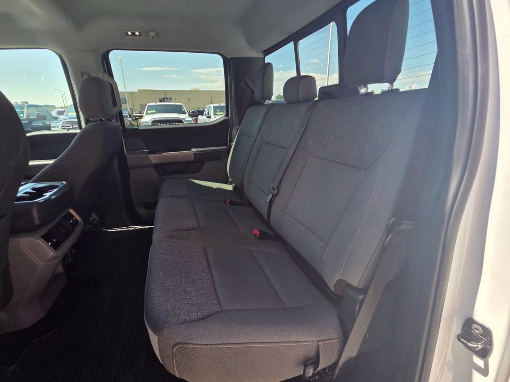 2024 Oxford White Ford F-150 XLT 4X4 Truck
