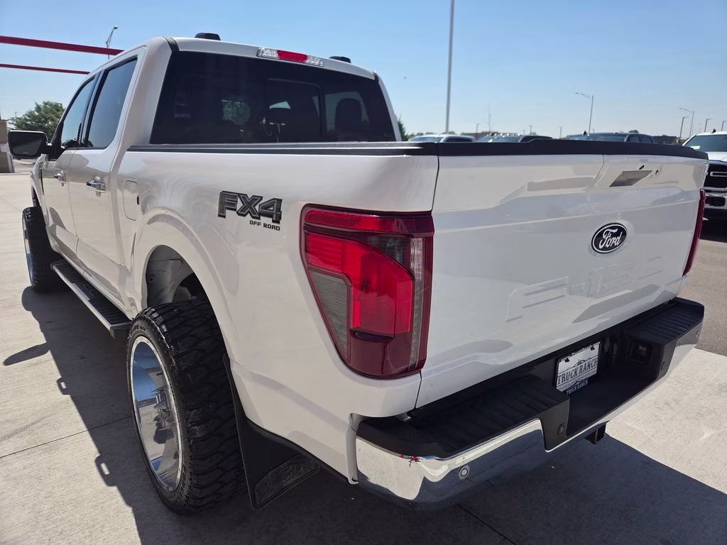 2024 Oxford White Ford F-150 XLT 4X4 Truck