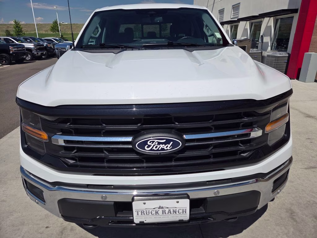2024 Oxford White Ford F-150 XLT 4X4 Truck