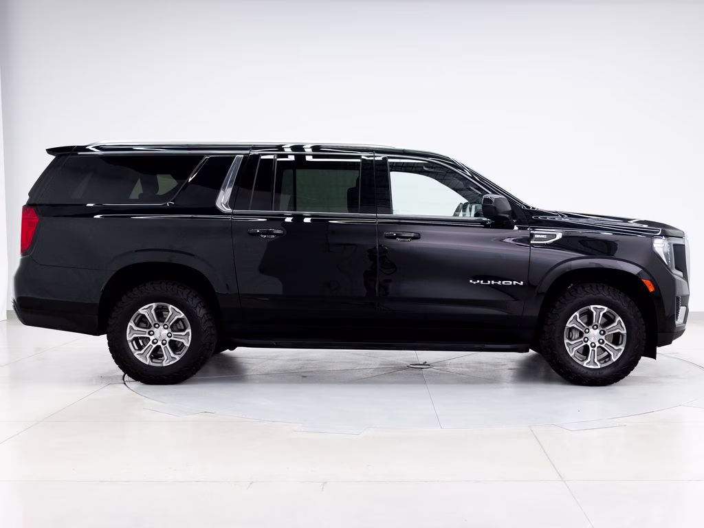 2024 Black GMC Yukon XL SLE 4X4 SUV