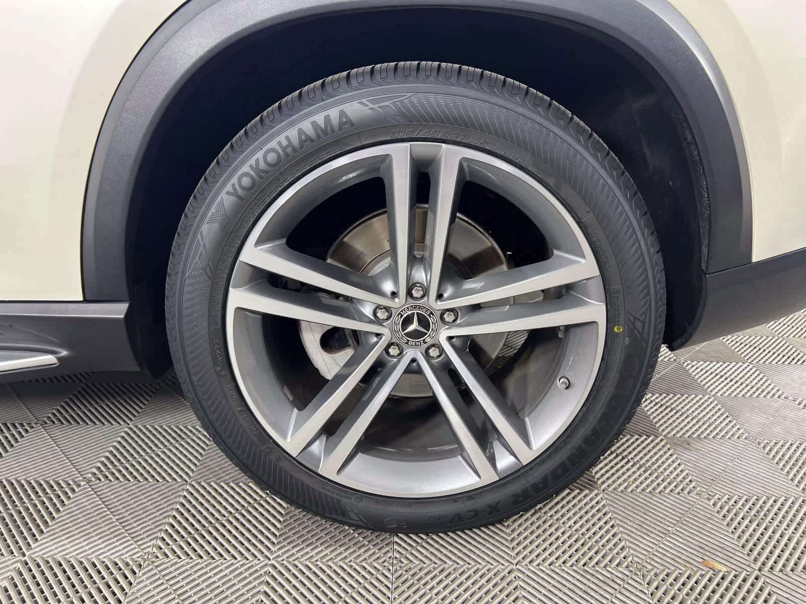 2022 MANUFAKTUR Diamond White Bright Mercedes-Benz GLE 450 GLE 450 AWD SUV