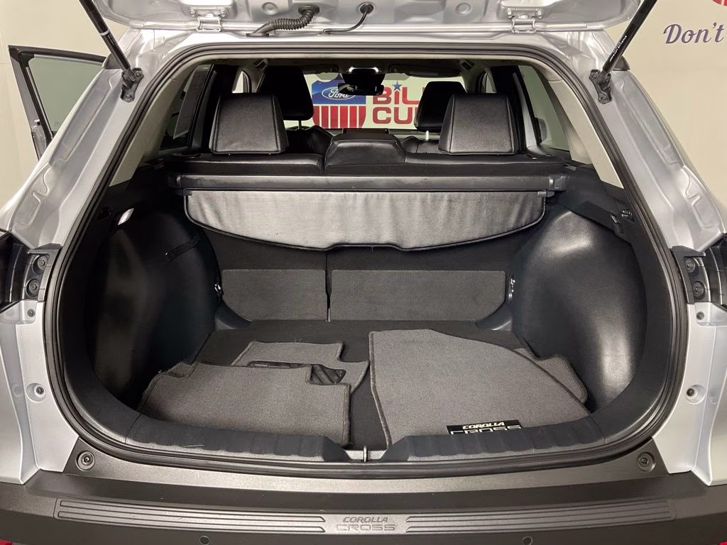 2023 Silver Toyota Corolla Cross XLE FWD SUV