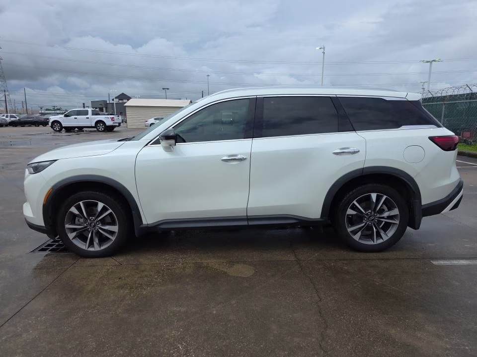 2023 Majestic INFINITI QX60 LUXE FWD SUV