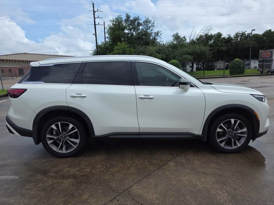 2023 Majestic INFINITI QX60 LUXE FWD SUV