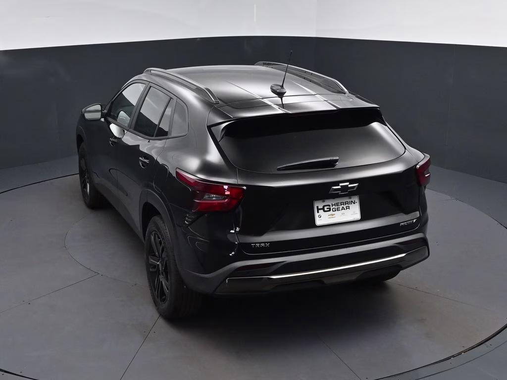 2026 Black Metallic Chevrolet Trax ACTIV FWD SUV
