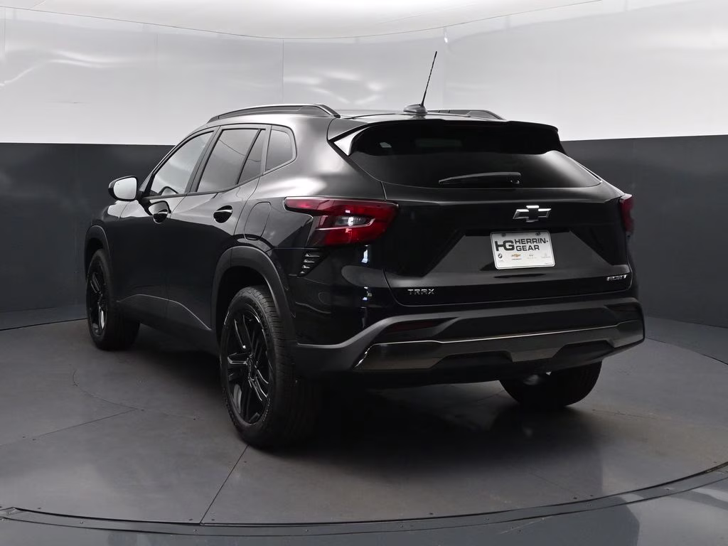 2026 Black Metallic Chevrolet Trax ACTIV FWD SUV