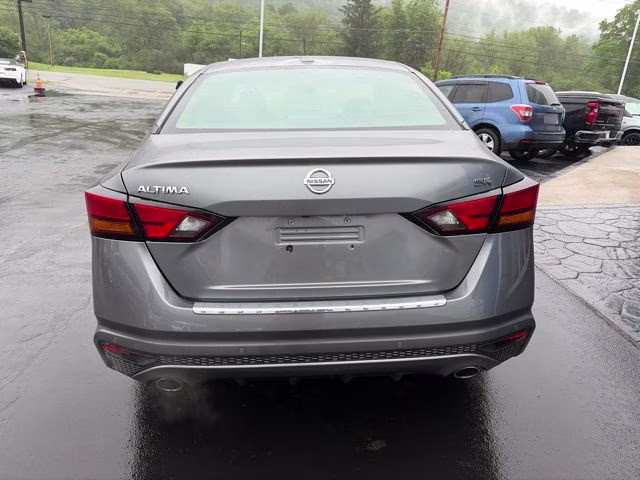 2020 Gun Metallic Nissan Altima 2.5 SR FWD Sedan