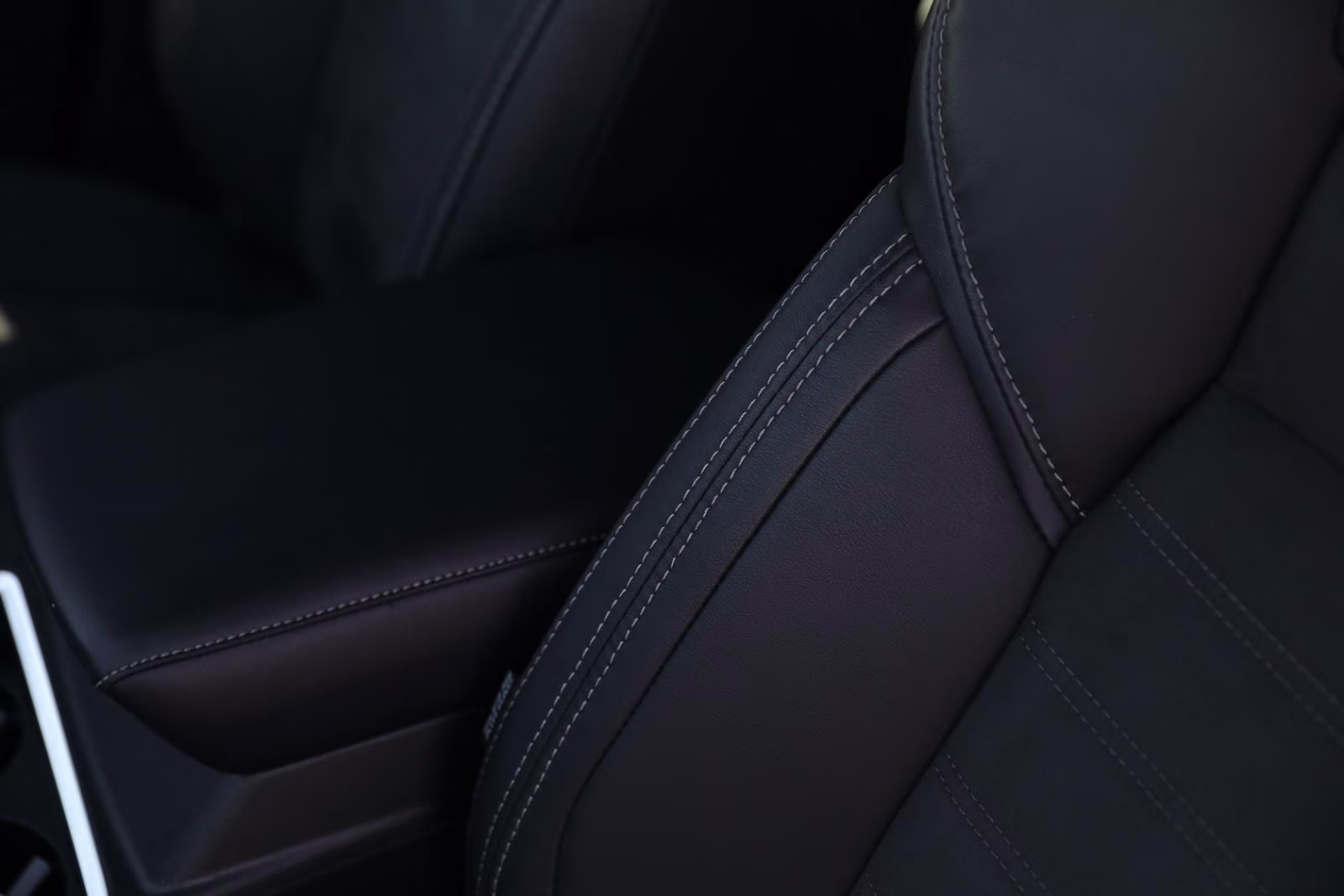 2023 Mercury Gray Metallic Mitsubishi Outlander SE AWD S-AWC