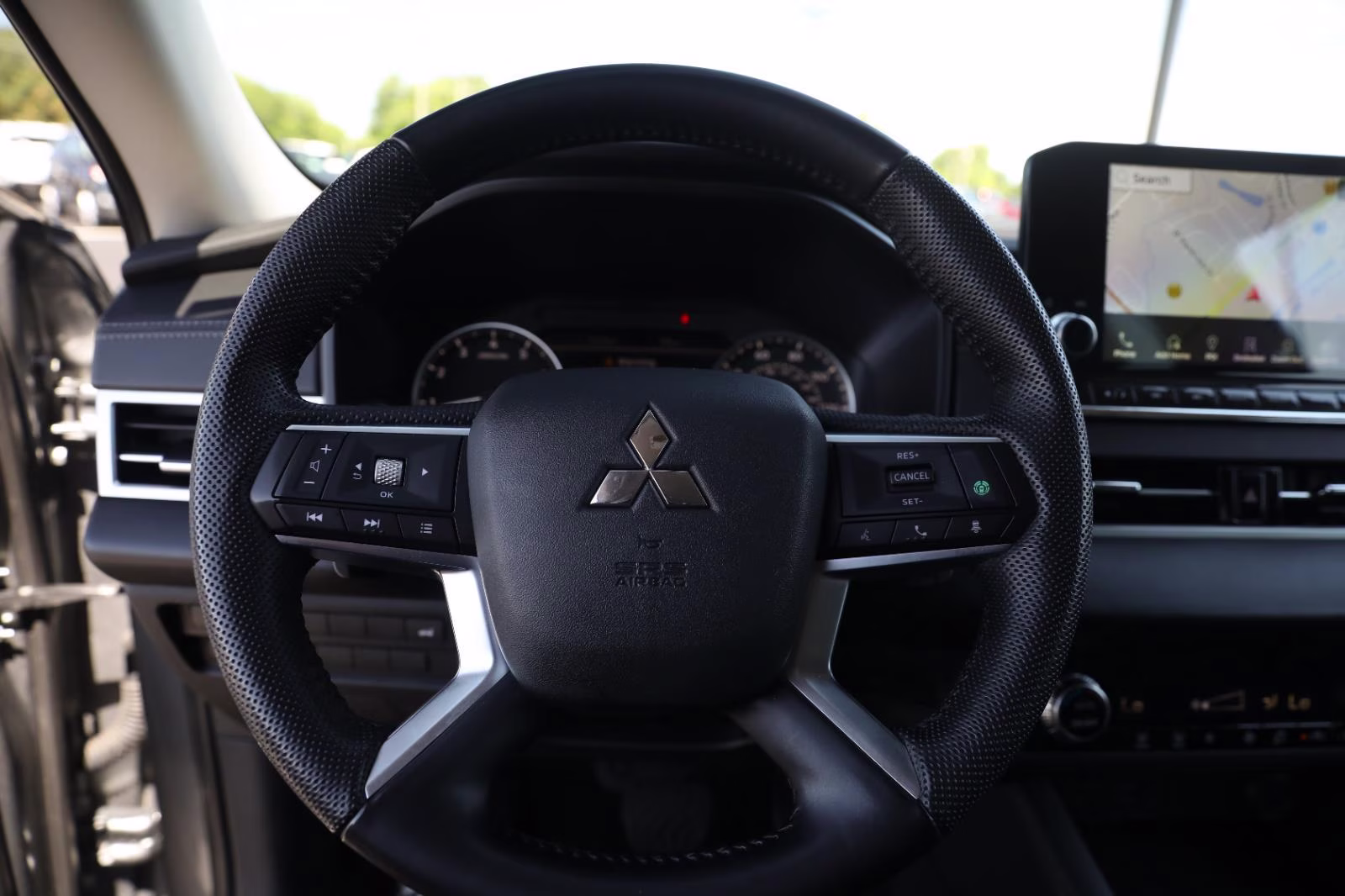 2023 Mercury Gray Metallic Mitsubishi Outlander SE AWD S-AWC