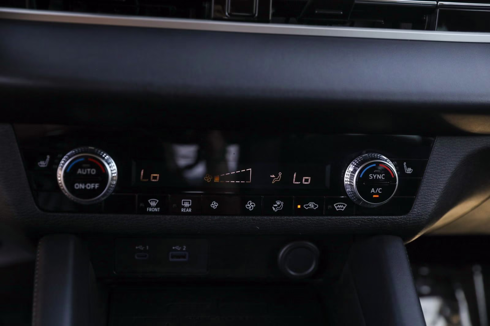 2023 Mercury Gray Metallic Mitsubishi Outlander SE AWD S-AWC