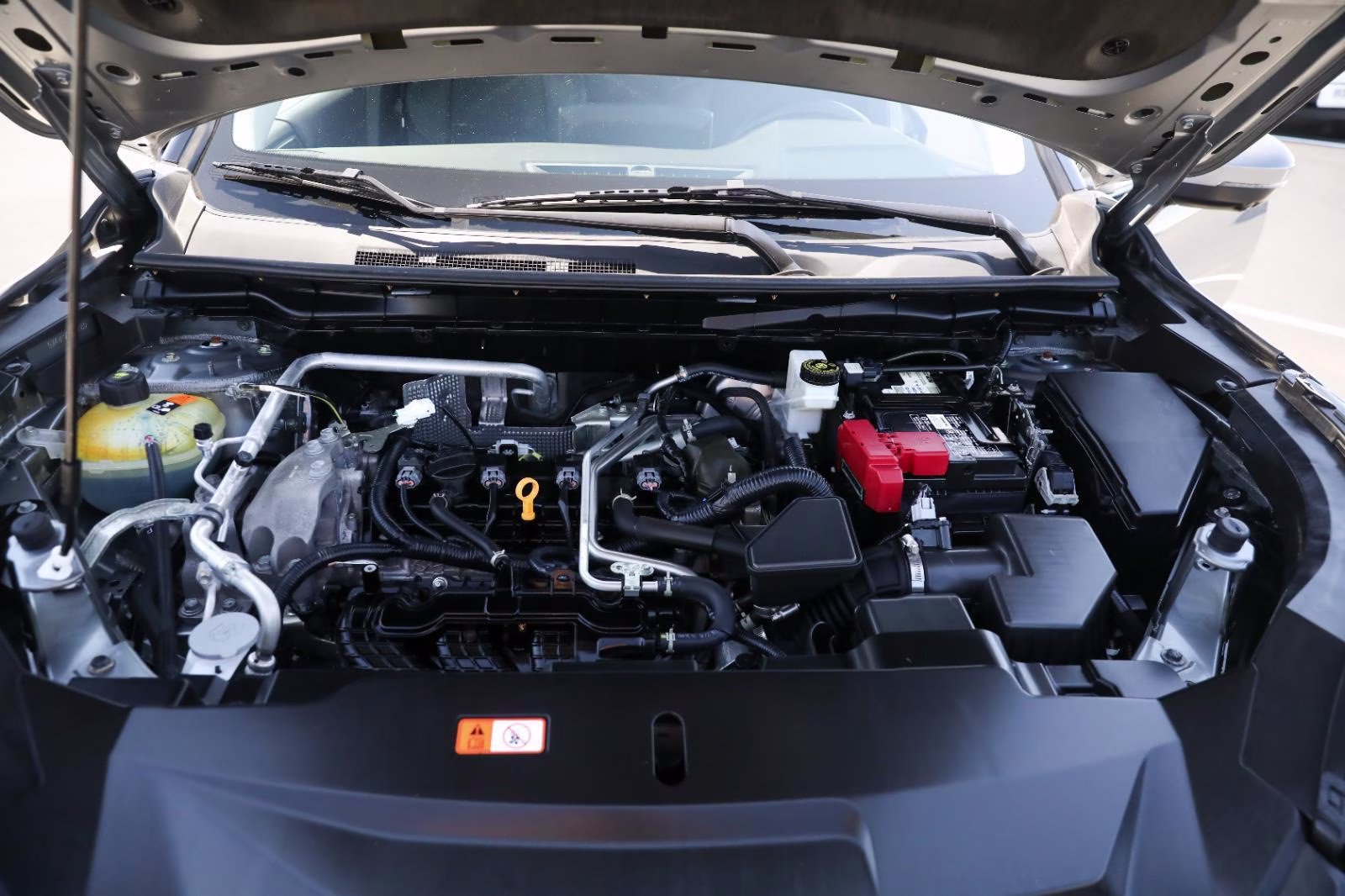 2023 Mercury Gray Metallic Mitsubishi Outlander SE AWD S-AWC