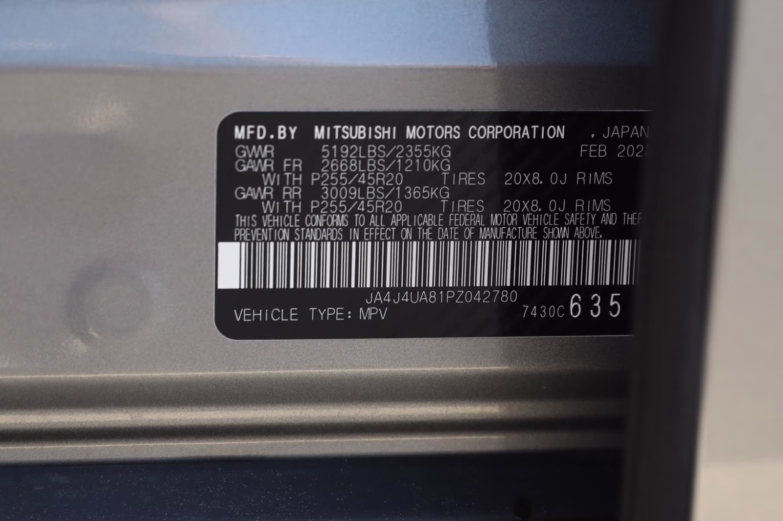 2023 Mercury Gray Metallic Mitsubishi Outlander SE AWD S-AWC