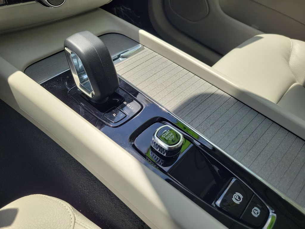 2024 Crystal White Metallic Volvo XC60 Plus Dark Theme AWD SUV