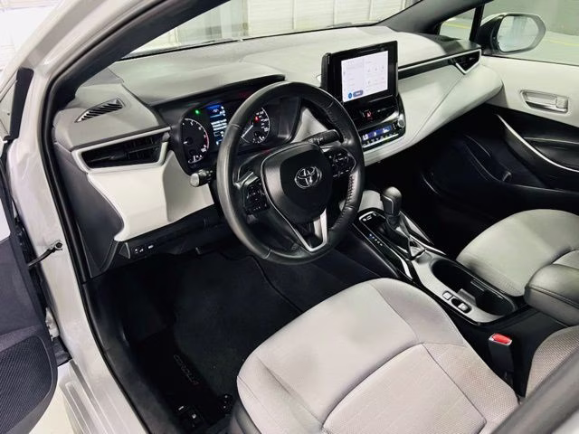 2024 Classic Silver Metallic Toyota Corolla SE FWD Sedan