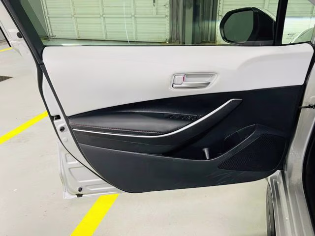 2024 Classic Silver Metallic Toyota Corolla SE FWD Sedan
