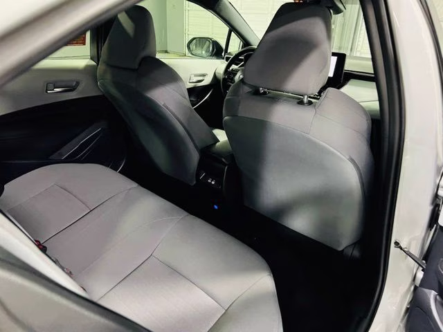 2024 Classic Silver Metallic Toyota Corolla SE FWD Sedan