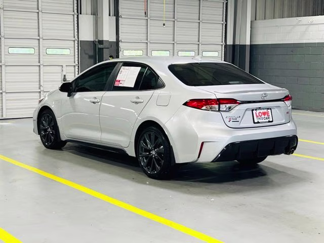 2024 Classic Silver Metallic Toyota Corolla SE FWD Sedan