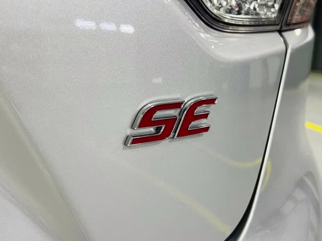 2024 Classic Silver Metallic Toyota Corolla SE FWD Sedan