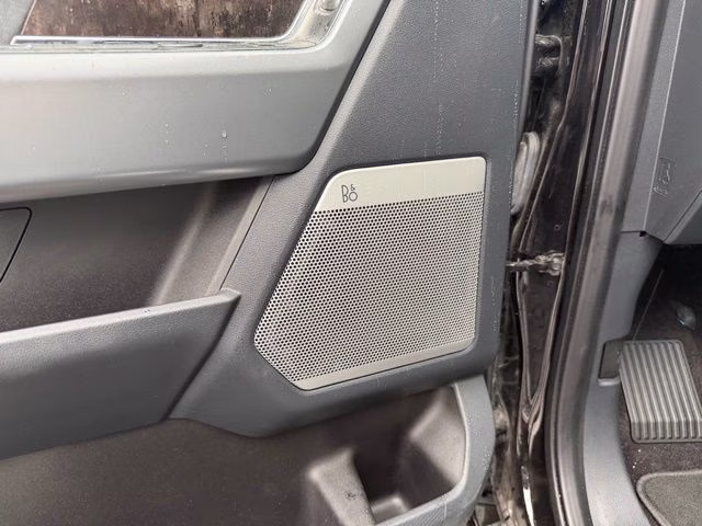 2022 Black Metallic Ford F-150 Lariat 4X4 Truck