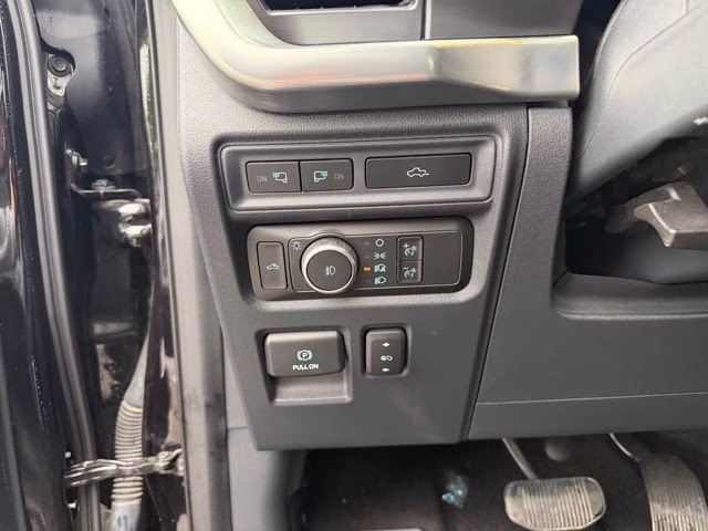 2022 Black Metallic Ford F-150 Lariat 4X4 Truck