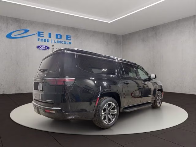 2023 Diamond Black Crystal Pearlcoat Jeep Wagoneer L Series II 4X4 SUV