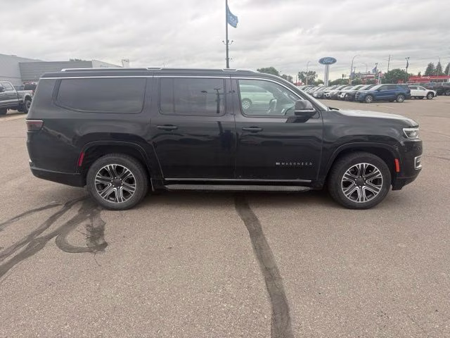 2023 Diamond Black Crystal Pearlcoat Jeep Wagoneer L Series II 4X4 SUV