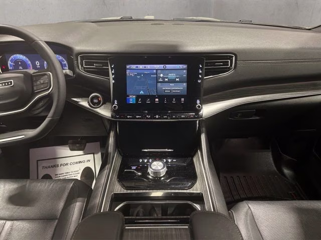 2023 Diamond Black Crystal Pearlcoat Jeep Wagoneer L Series II 4X4 SUV