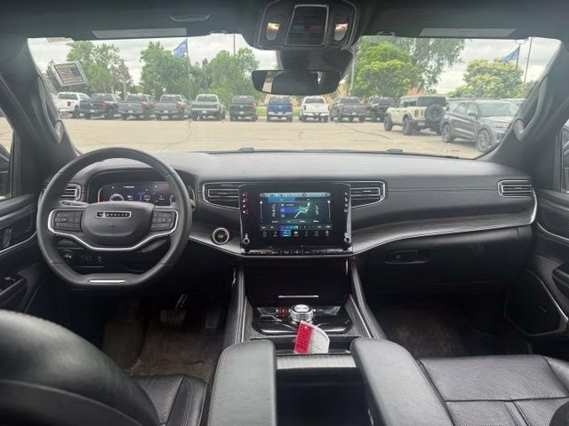 2023 Diamond Black Crystal Pearlcoat Jeep Wagoneer L Series II 4X4 SUV