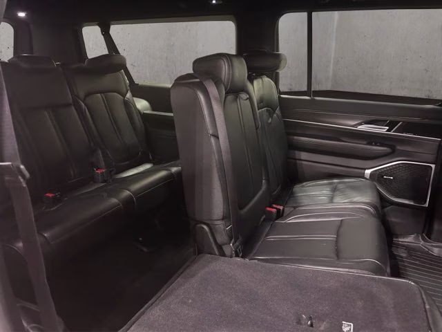 2023 Diamond Black Crystal Pearlcoat Jeep Wagoneer L Series II 4X4 SUV