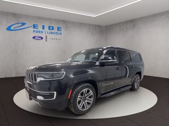 2023 Diamond Black Crystal Pearlcoat Jeep Wagoneer L Series II 4X4 SUV