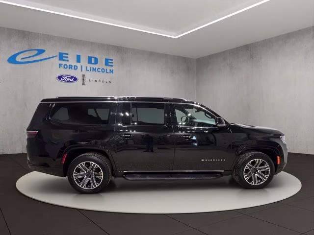 2023 Diamond Black Crystal Pearlcoat Jeep Wagoneer L Series II 4X4 SUV