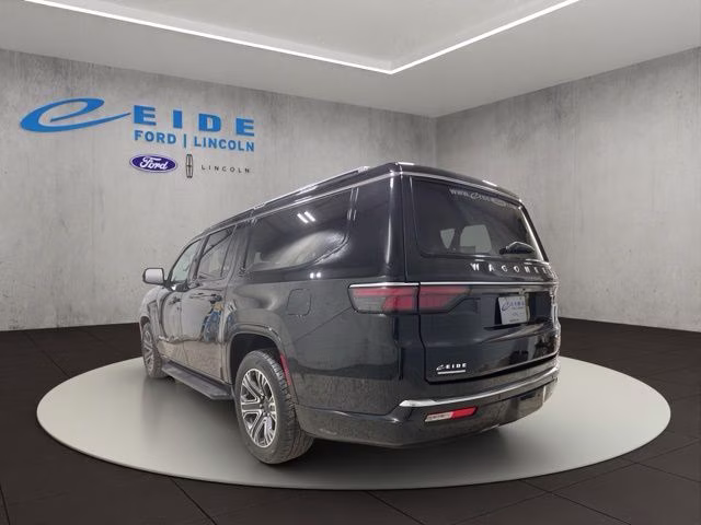 2023 Diamond Black Crystal Pearlcoat Jeep Wagoneer L Series II 4X4 SUV