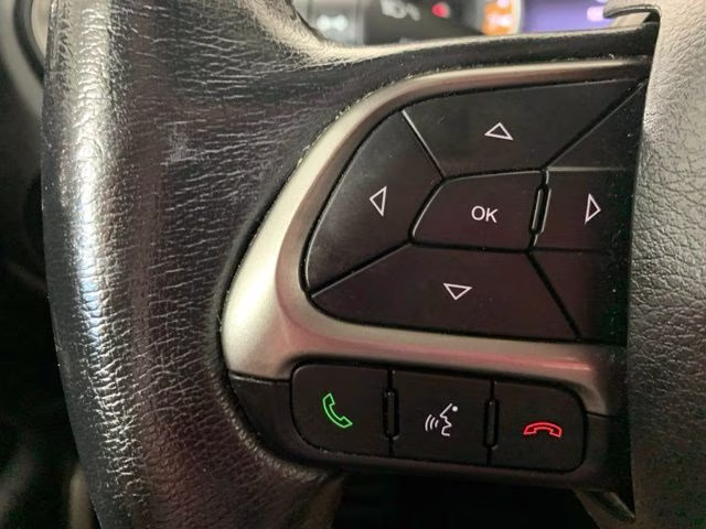 2022 Alpine White Clearcoat Jeep Renegade Limited 4X4 SUV