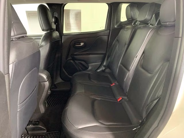 2022 Alpine White Clearcoat Jeep Renegade Limited 4X4 SUV