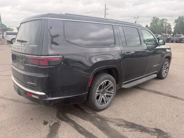 2023 Diamond Black Crystal Pearlcoat Jeep Wagoneer L Series II 4X4 SUV