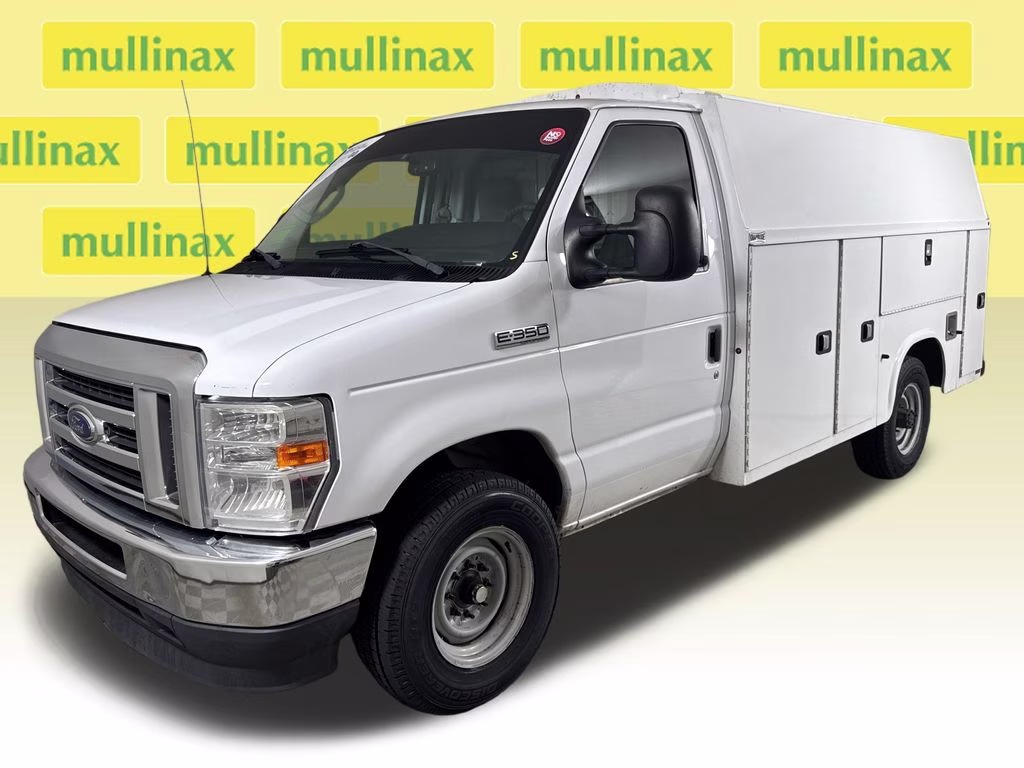 2021 Oxford White Ford E-350SD Base RWD Truck