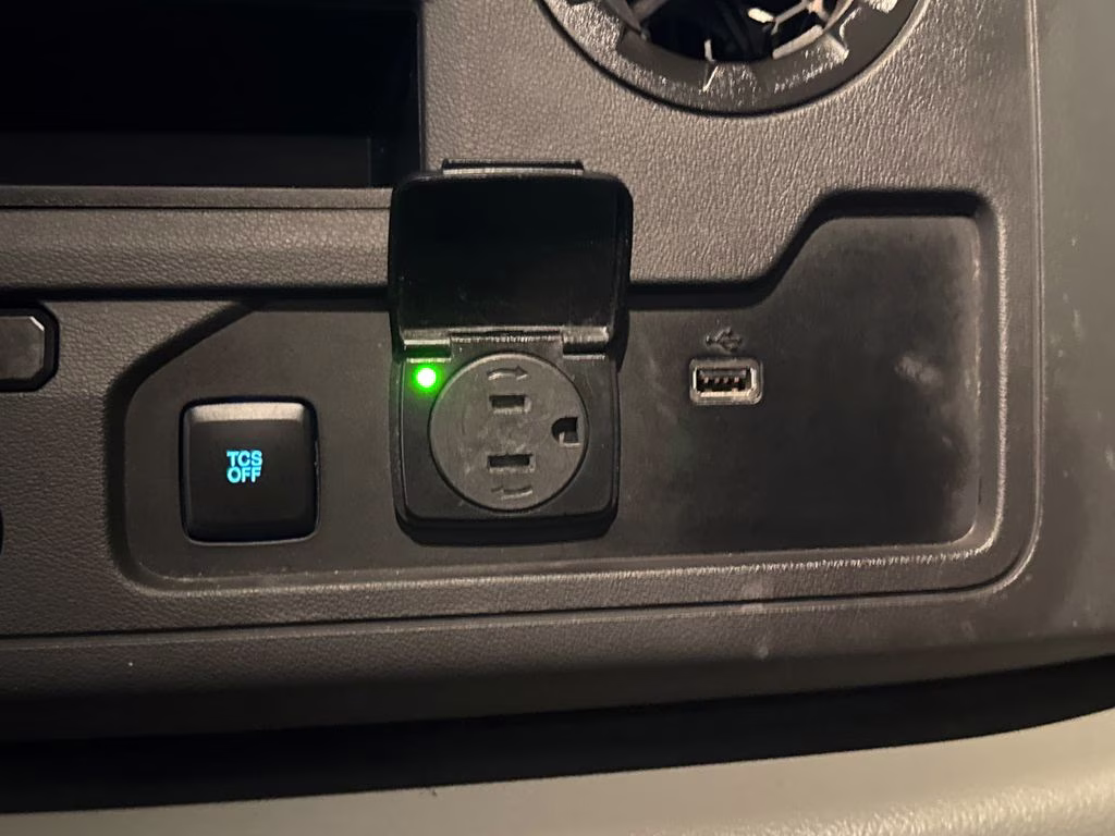 2021 Oxford White Ford E-350SD Base RWD Truck
