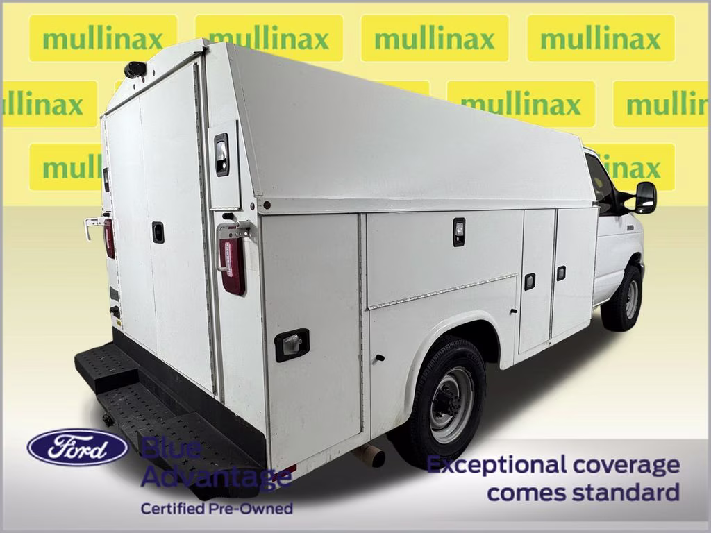 2021 Oxford White Ford E-350SD Base RWD Truck
