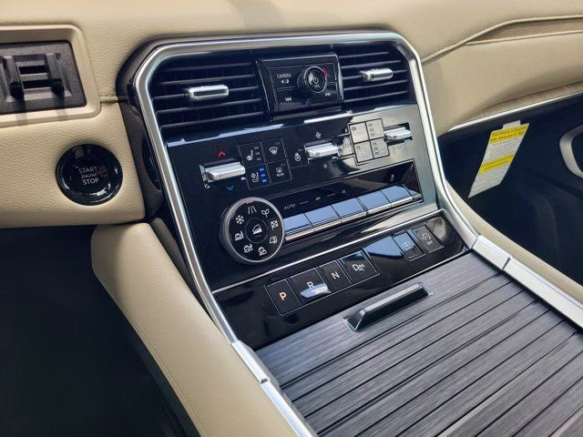 2026 Everest White Pearl Tricoat Nissan Armada Platinum Reserve 4X4 SUV
