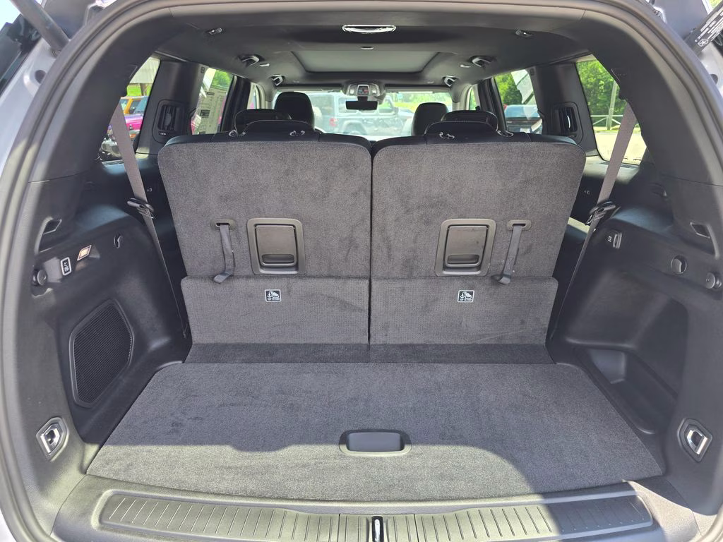 2026 Silver Zynith Jeep Grand Cherokee L Limited Reserve 4X4 SUV
