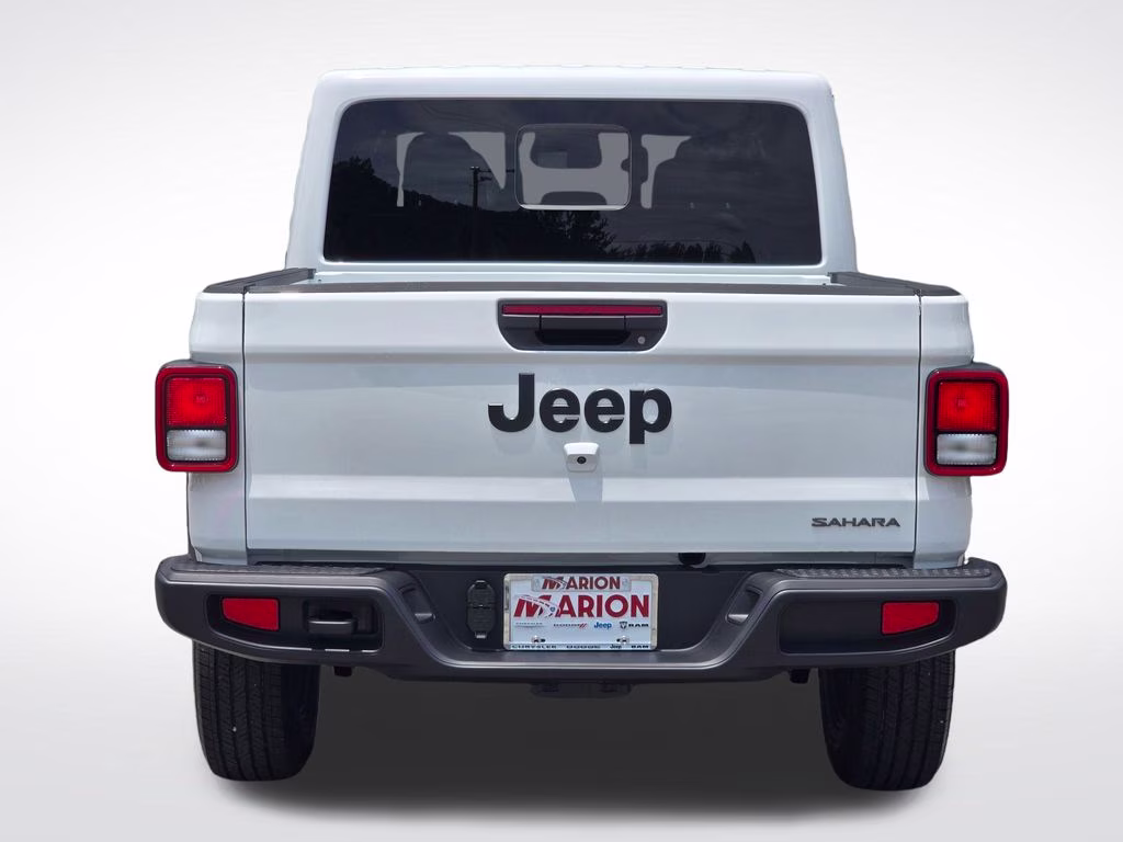 2026 Bright White Clearcoat Jeep Gladiator Sahara 4X4 Truck
