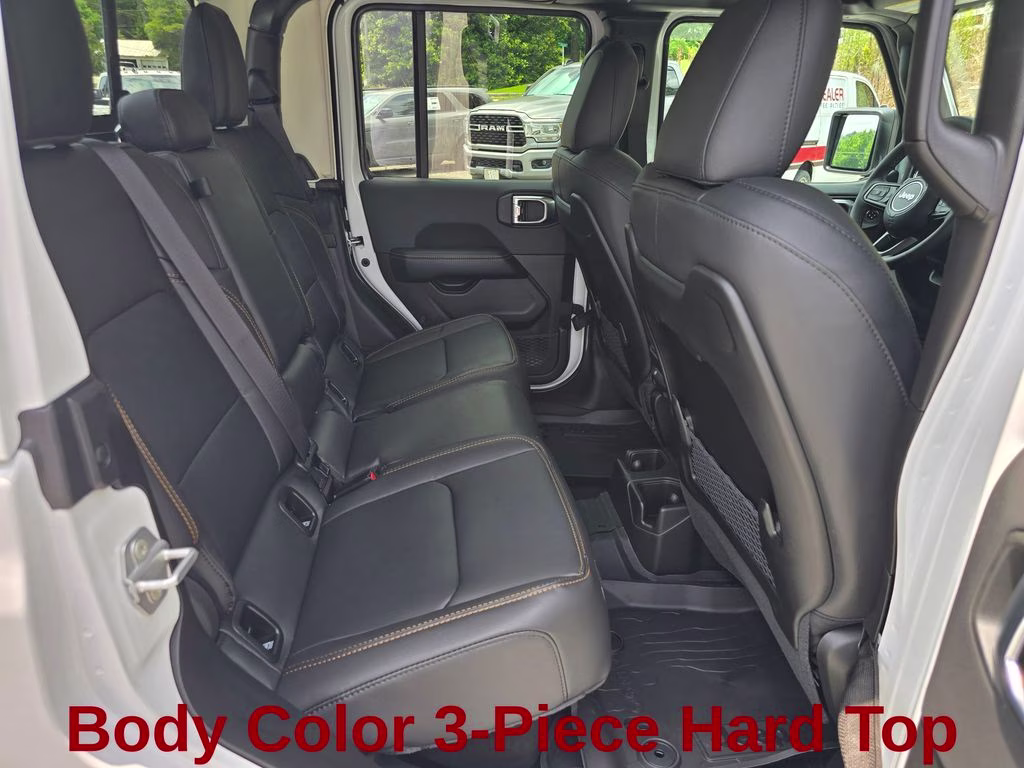 2026 Bright White Clearcoat Jeep Gladiator Sahara 4X4 Truck