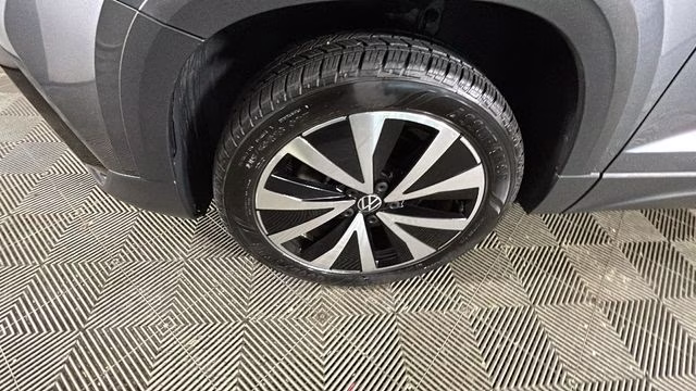 2023 Platinum Gray Metallic Volkswagen Taos 1.5T SE FWD SUV